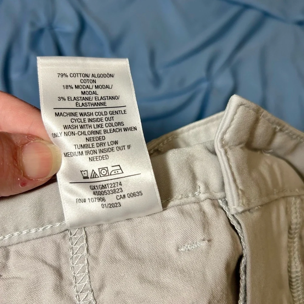 👖Mist-ify Your Style! Hudson Chinos Size 28 💨🔥